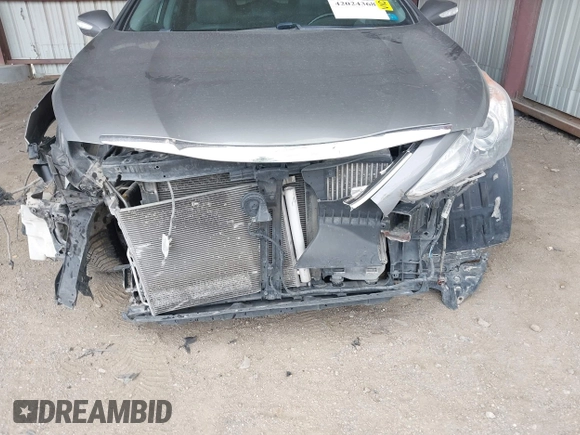 2013 Hyundai Sonata Limited with VIN 5NPEC4AB9DH790010, listed as a IAAI auction lot 42024368 with 201,910 mi miles and . Bid and sale history available at carsss.com. Image 6.