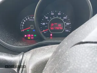 2016 Kia Soul z VIN KNDJN2A21G7289568, wystawiony jako IAAI lot #42292830 z przebiegiem 172 079 mil mil oraz . Historia ofert i sprzedaży dostępna na DreamBid. Obrazek 7.