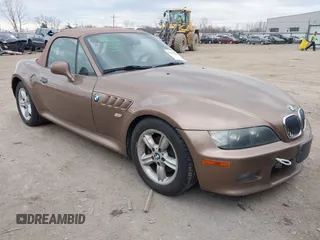 2000 BMW Z3 2.5L with VIN WBACH9345YLG05585, listed as a IAAI auction lot 41453160 with 1 mi miles. Bid and sale history available at carsss.com. Image 1.