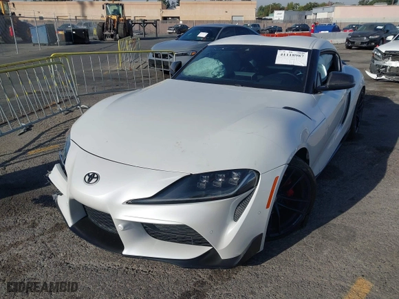 2020 Toyota GR Supra 3.0 with VIN WZ1DB4C05LW027440, listed as a IAAI auction lot 41118987 with 39,596 mi miles. Bid and sale history available at carsss.com. Image 21.