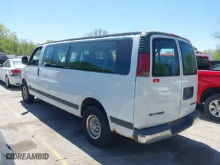 2002 Chevrolet Express Van with VIN 1GAHG39R721197305, listed as a IAAI auction lot 42041685 with 119,605 mi miles. Bid and sale history available at carsss.com. Image 3.