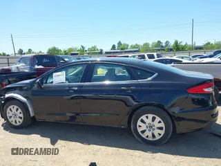 2019 Ford Fusion S with VIN 3FA6P0G7XKR268202, listed as a IAAI auction lot 41888115 with 71,718 mi miles and . Bid and sale history available at DreamBid. Image 15.