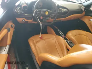 2021 Ferrari F8 с VIN ZFF93LMA2M0264413, выставлен на аукционе Copart как лот 74663374 с пробегом Не указан миль и Списание • Salvage title. История ставок и продаж доступна на DreamBid. Изображение 8.