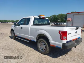 2015 Ford F-150 XLT z VIN 1FTEX1EP5FKD38178, wystawiony jako IAAI lot #42215342 z przebiegiem 216 447 mil mil oraz . Historia ofert i sprzedaży dostępna na DreamBid. Obrazek 3.
