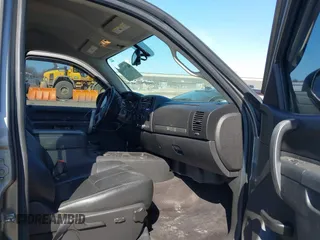 2013 Chevrolet Silverado 1500 LT with VIN 3GCPKSE79DG160065, listed as a IAAI auction lot 41793112 with 112,209 mi miles and . Bid and sale history available at DreamBid. Image 5.
