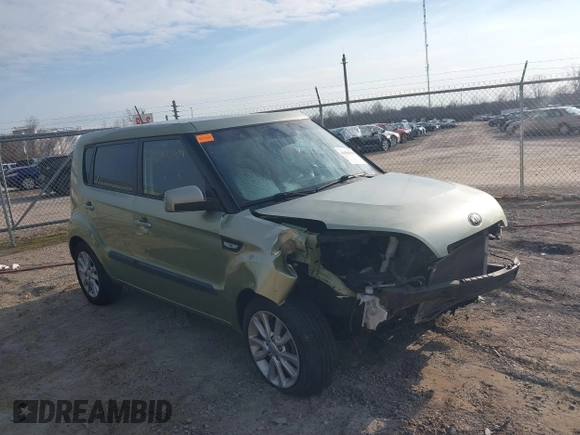 2013 Kia Soul with VIN KNDJT2A59D7571257, listed as a IAAI auction lot 41684100 with 146,320 mi miles. Bid and sale history available at carsss.com. Image 1.