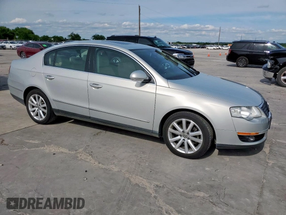 2010 Volkswagen Passat Komfort z VIN WVWJK7AN9AE077813, wystawiony jako Copart lot #56409415 z przebiegiem 148 043 mil mil oraz Czysty tytuł • Clean title. Historia ofert i sprzedaży dostępna na DreamBid. Obrazek 4.
