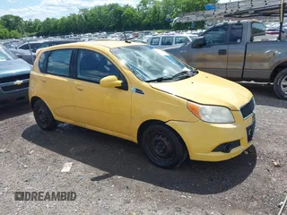2009 Chevrolet Aveo 1LT z VIN KL1TD66E09B629421, wystawiony jako IAAI lot #42347036 z przebiegiem 127 193 mil mil oraz . Historia ofert i sprzedaży dostępna na DreamBid. Obrazek 1.