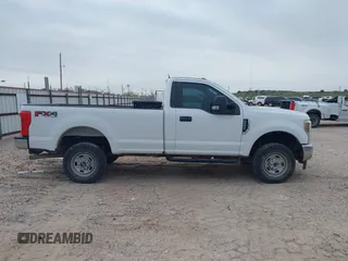 2019 Ford Super Duty F-250 SRW XL with VIN 1FTBF2B62KED26134, listed as a IAAI auction lot 41908568 with 114,259 mi miles. Bid and sale history available at carsss.com. Image 13.