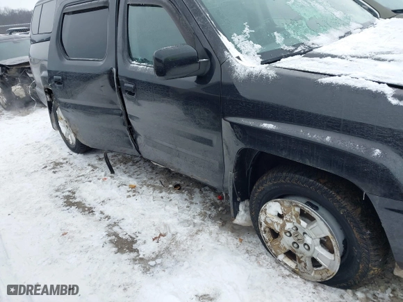 2011 Honda Ridgeline RTS with VIN 5FPYK1F48BB005889, listed as a IAAI auction lot 41268938 with 146,974 mi miles. Bid and sale history available at carsss.com. Image 6.