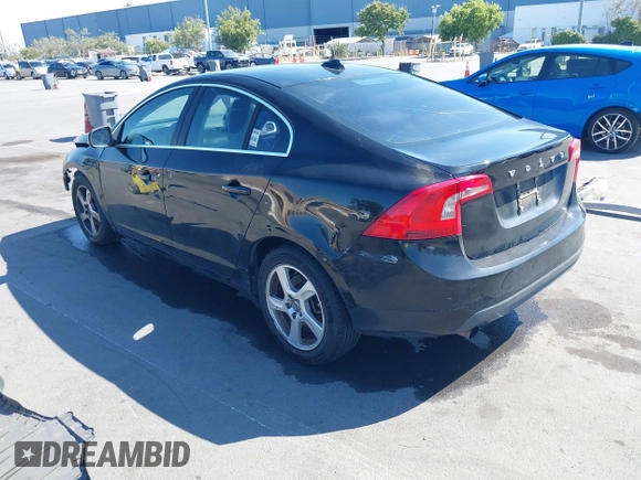 2012 Volvo S60 T5 with VIN YV1622FS0C2036881, listed as a IAAI auction lot 42653548 with 118,984 mi miles and . Bid and sale history available at DreamBid. Image 3.