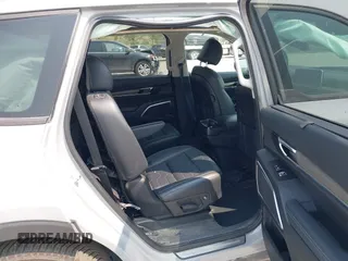 2022 Kia Telluride SX z VIN 5XYP5DHC7NG262332, wystawiony jako IAAI lot #42400373 z przebiegiem 47 580 mil mil oraz . Historia ofert i sprzedaży dostępna na DreamBid. Obrazek 8.