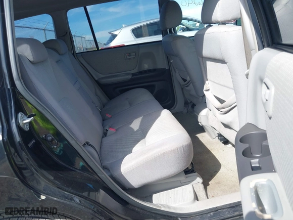 2004 Toyota Highlander with VIN JTEEP21A840016999, listed as a IAAI auction lot 40286240 with 117,053 mi miles. Bid and sale history available at carsss.com. Image 8.