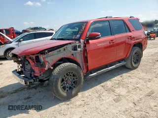 2022 Toyota 4Runner SR5 Premium z VIN JTEFU5JR6N5256190, wystawiony jako Copart lot #59288665 z przebiegiem 21 849 mil mil oraz Szkoda całkowita • Salvage title. Historia ofert i sprzedaży dostępna na DreamBid. Obrazek 1.