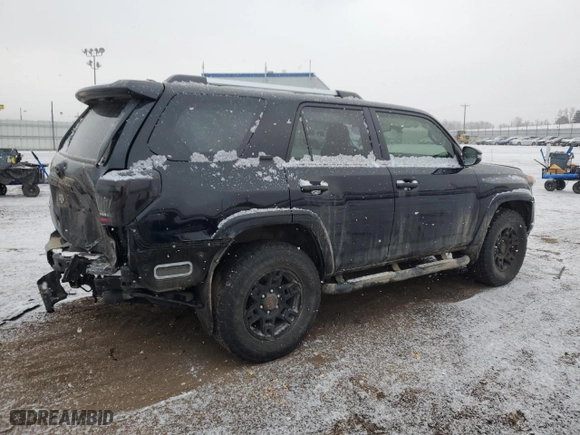 2022 Toyota 4Runner SR5 Premium with VIN JTENU5JR9N5979172, listed as a Copart auction lot 45048565 with 30,058 mi miles and Clean Title. Bid and sale history available at carsss.com. Image 3.