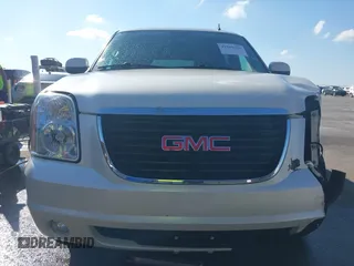 2013 GMC Yukon XL SLT with VIN 1GKS1KE07DR362570, listed as a IAAI auction lot 41500425 with 89,352 mi miles. Bid and sale history available at carsss.com. Image 13.