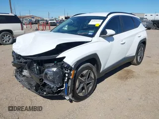2025 Hyundai Tucson SEL z VIN 5NMJB3DE1SH467162, wystawiony jako IAAI lot #41851533 z przebiegiem 5 445 mil mil oraz . Historia ofert i sprzedaży dostępna na DreamBid. Obrazek 2.