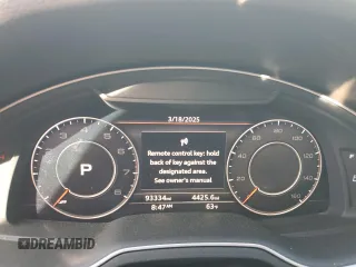 2018 Audi Q7 Prestige z VIN WA1VAAF73JD023063, wystawiony jako Copart lot #49678315 z przebiegiem 93 334 mil mil oraz Szkoda całkowita • Salvage title. Historia ofert i sprzedaży dostępna na DreamBid. Obrazek 9.
