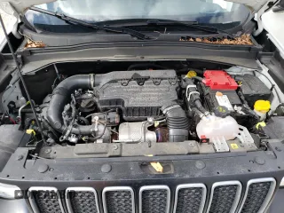 2022 Jeep Renegade Sport with VIN ZACNJDA19NPN67792, listed as a Copart auction lot 43924905 with 28,652 mi miles and Salvage title. Bid and sale history available at DreamBid. Image 12.