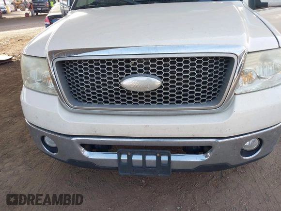 2008 Ford F-150 XLT z VIN 1FTPW12V48FB14779, wystawiony jako IAAI lot #41382815 z przebiegiem 207 483 mil mil oraz . Historia ofert i sprzedaży dostępna na DreamBid. Obrazek 6.