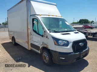 2024 Ford Transit z VIN 1FDBF6Z81RKA22931, wystawiony jako IAAI lot #41964330 z przebiegiem Nie podano mil oraz . Historia ofert i sprzedaży dostępna na DreamBid. Obrazek 1.