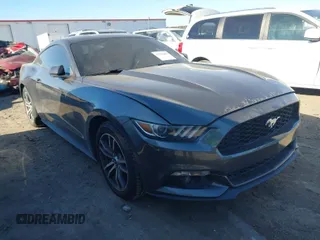 2016 Ford Mustang EcoBoost z VIN 1FA6P8THXG5208427, wystawiony jako IAAI lot #41235404 z przebiegiem 88 303 mil mil oraz . Historia ofert i sprzedaży dostępna na DreamBid. Obrazek 1.