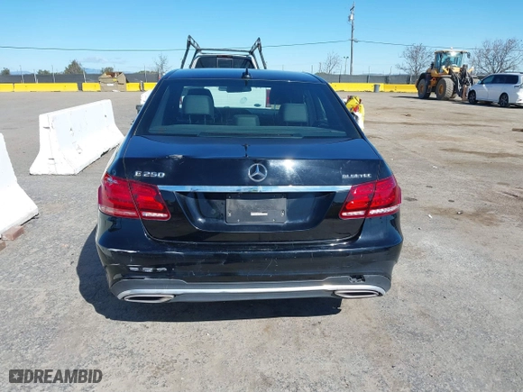 2016 Mercedes-Benz E-Class E 250 BlueTEC Luxury with VIN WDDHF0EB9GB274152, listed as a IAAI auction lot 41714634 with 77,661 mi miles. Bid and sale history available at carsss.com. Image 16.