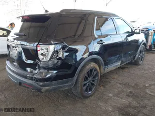 2019 Ford Explorer XLT with VIN 1FM5K7D8XKGA73214, listed as a IAAI auction lot 41881469 with 80,712 mi miles. Bid and sale history available at carsss.com. Image 4.