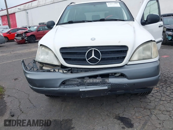 1998 Mercedes-Benz M-Class with VIN 4JGAB54E0WA005344, listed as a IAAI auction lot 37837508 with 159,933 mi miles. Bid and sale history available at carsss.com. Image 6.