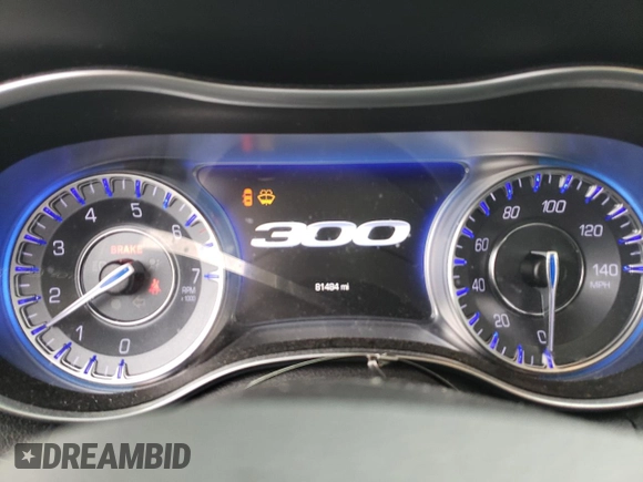 2019 Chrysler 300 Limited with VIN 2C3CCAEG4KH577648, listed as a Copart auction lot 83873464 with 81,484 mi miles and Salvage Title. Bid and sale history available at DreamBid. Image 9.