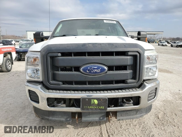 2015 Ford F-250 Lariat z VIN 1FT7W2B6XFED16009, wystawiony jako Copart lot #47083935 z przebiegiem 112 212 mil mil oraz Szkoda całkowita • Salvage title. Historia ofert i sprzedaży dostępna na DreamBid. Obrazek 5.