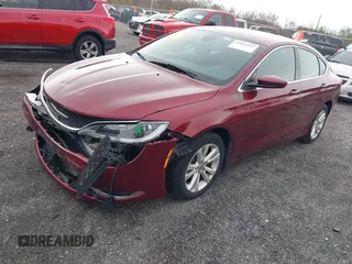2015 Chrysler 200 Limited z VIN 1C3CCCAB3FN716929, wystawiony jako IAAI lot #42012662 z przebiegiem 112 419 mil mil oraz . Historia ofert i sprzedaży dostępna na DreamBid. Obrazek 2.
