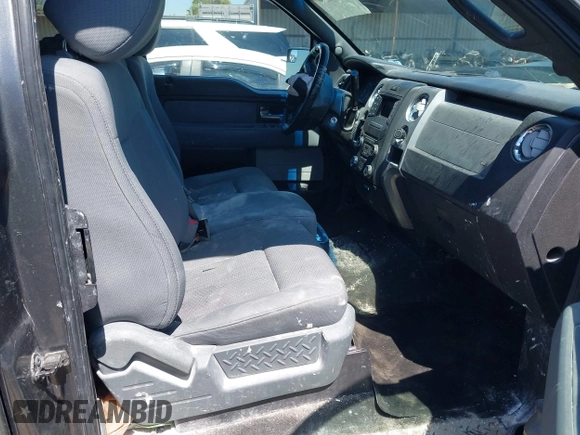 2013 Ford F-150 XL z VIN 1FTEX1CM1DFC12866, wystawiony jako IAAI lot #42609926 z przebiegiem 316 081 mil mil oraz . Historia ofert i sprzedaży dostępna na DreamBid. Obrazek 8.