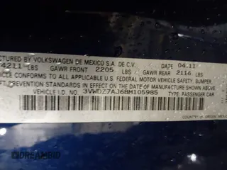 2011 Volkswagen Jetta SE z VIN 3VWDZ7AJ6BM105985, wystawiony jako IAAI lot #41818129 z przebiegiem 126 051 mil mil oraz . Historia ofert i sprzedaży dostępna na DreamBid. Obrazek 9.