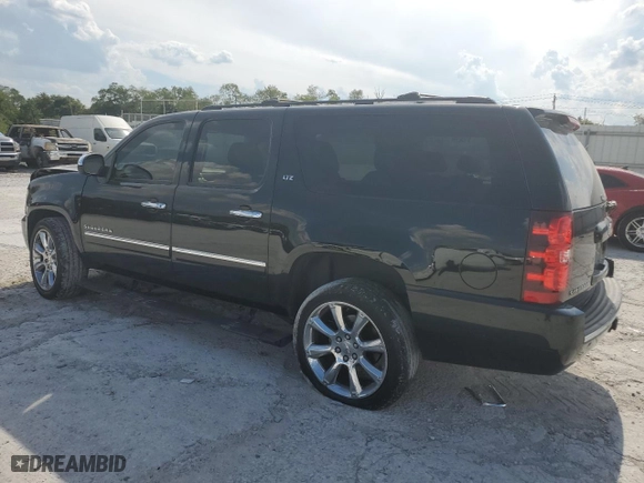 2014 Chevrolet Suburban LTZ with VIN 1GNSKKE76ER102451, listed as a Copart auction lot 70032064 with 184,987 mi miles and Salvage Title. Bid and sale history available at carsss.com. Image 2.