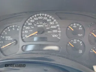 2005 Chevrolet Suburban LS z VIN 1GNEC16Z15J211046, wystawiony jako IAAI lot #42453120 z przebiegiem Nie podano mil oraz . Historia ofert i sprzedaży dostępna na DreamBid. Obrazek 15.
