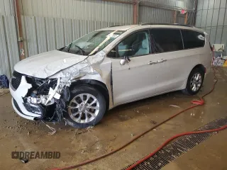 2021 Chrysler Pacifica Touring L z VIN 2C4RC3BG5MR563860, wystawiony jako Copart lot #59679695 z przebiegiem 59 261 mil mil oraz Szkoda całkowita • Salvage title. Historia ofert i sprzedaży dostępna na DreamBid. Obrazek 1.