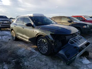 2019 Audi e-tron Prestige z VIN WA1VABGE6KB024661, wystawiony jako Copart lot #73187202 z przebiegiem Nie podano mil oraz . Historia ofert i sprzedaży dostępna na DreamBid. Obrazek 4.