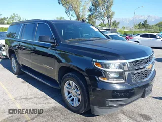 2018 Chevrolet Suburban LT z VIN 1GNSCHKC7JR253293, wystawiony jako IAAI lot #42227827 z przebiegiem 36 514 mil mil oraz . Historia ofert i sprzedaży dostępna na DreamBid. Obrazek 1.