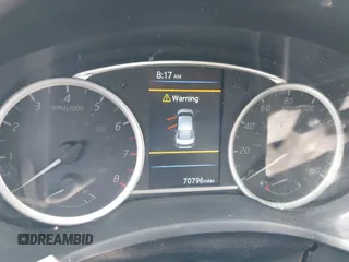 2019 Nissan Sentra SR with VIN 3N1AB7AP7KY385622, listed as a IAAI auction lot 41611546 with 70,796 mi miles. Bid and sale history available at carsss.com. Image 7.