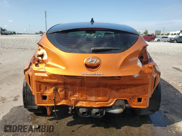 2013 Hyundai Veloster w/Gray Int z VIN KMHTC6AD1DU103219, wystawiony jako Copart lot #60426875 z przebiegiem 135 869 mil mil oraz Szkoda całkowita • Salvage title. Historia ofert i sprzedaży dostępna na DreamBid. Obrazek 6.