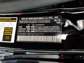 2018 Mercedes-Benz C 300 z VIN 55SWF4JB5JU262727, wystawiony jako Copart lot #57547835 z przebiegiem 80 786 mil mil oraz Szkoda całkowita • Salvage title. Historia ofert i sprzedaży dostępna na DreamBid. Obrazek 12.