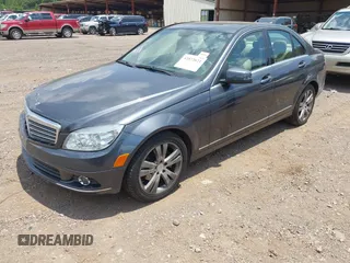 2010 Mercedes-Benz C 300 Sport z VIN WDDGF5EB4AF459962, wystawiony jako IAAI lot #42572621 z przebiegiem 229 948 mil mil oraz . Historia ofert i sprzedaży dostępna na DreamBid. Obrazek 2.