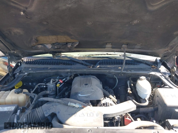 2005 Chevrolet Suburban LS z VIN 3GNEC16Z25G158598, wystawiony jako IAAI lot #41266791 z przebiegiem 237 191 mil mil oraz . Historia ofert i sprzedaży dostępna na DreamBid. Obrazek 10.