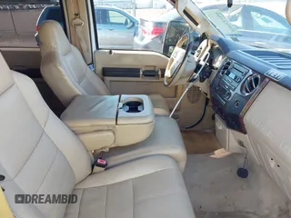 2008 Ford Super Duty F-250 SRW XL with VIN 1FTSW21R88ED53164, listed as a IAAI auction lot 42054260 with 357,550 mi miles. Bid and sale history available at carsss.com. Image 5.