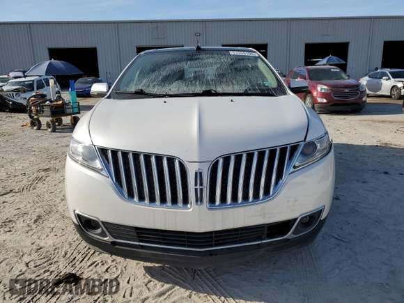 2013 Lincoln MKX with VIN 2LMDJ6JK2DBL08616, listed as a Copart auction lot 51866105 with 83,511 mi miles and Salvage Title. Bid and sale history available at carsss.com. Image 5.