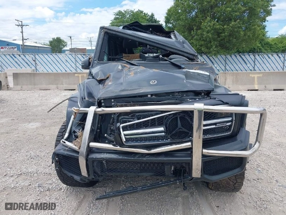 2018 Mercedes-Benz G-Class AMG G 63 with VIN WDCYC7DH9JX295265, listed as a IAAI auction lot 39795571 with NaN miles. Bid and sale history available at carsss.com. Image 11.