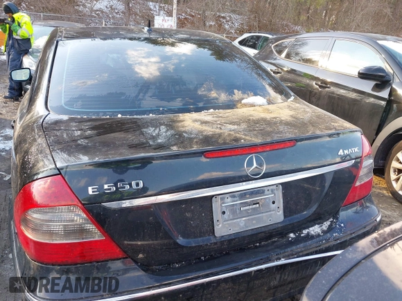 2007 Mercedes-Benz E 550 with VIN WDBUF90X87X215479, listed as a IAAI auction lot 41421723 with 178,854 mi miles and . Bid and sale history available at carsss.com. Image 16.