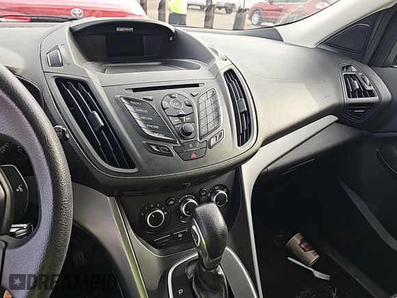 2013 Ford Escape SE z VIN 1FMCU9G93DUD04038, wystawiony jako IAAI lot #42587629 z przebiegiem 213 211 mil mil oraz . Historia ofert i sprzedaży dostępna na DreamBid. Obrazek 12.