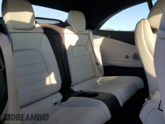 2018 Mercedes-Benz C 300 with VIN WDDWK4KB5JF703883, listed as a Copart auction lot 82379194 with 40,344 mi miles and Salvage title. Bid and sale history available at DreamBid. Image 10.